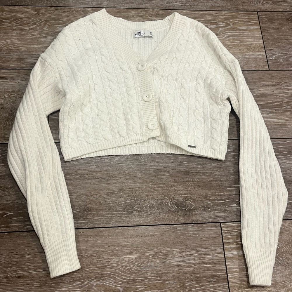 hollister sweater